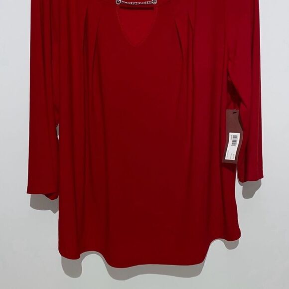 Love Scarlett Women's Ruby Red Chest Key Hole Tunic Blouse Size 2X NWT - Picture 2 of 9